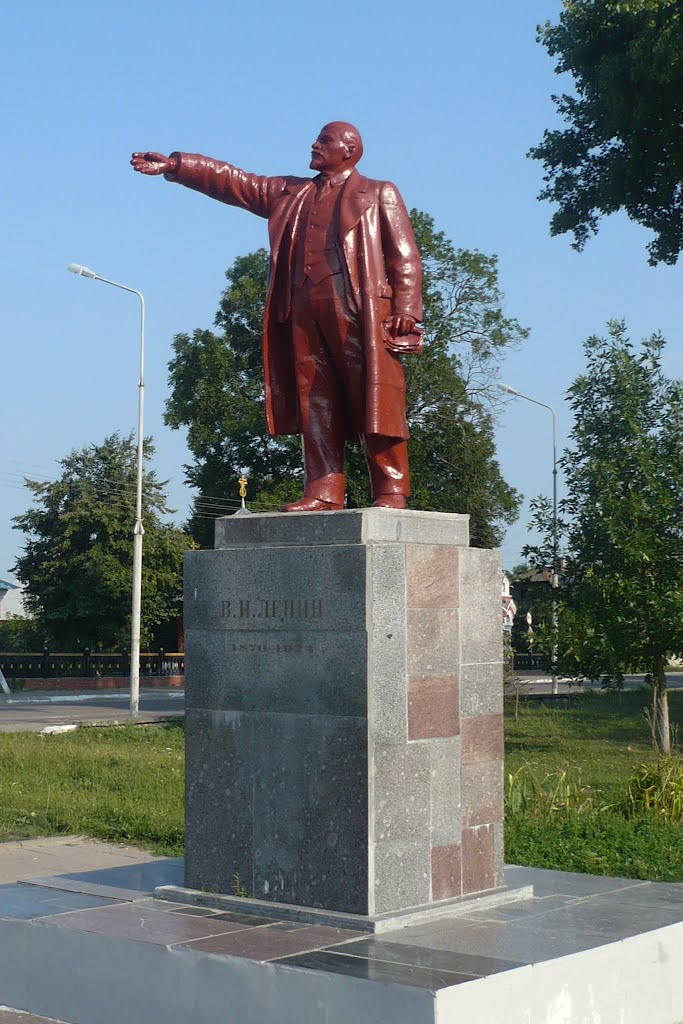 Lenin statue / David-Gorodok / Belarus, Давид-Городок