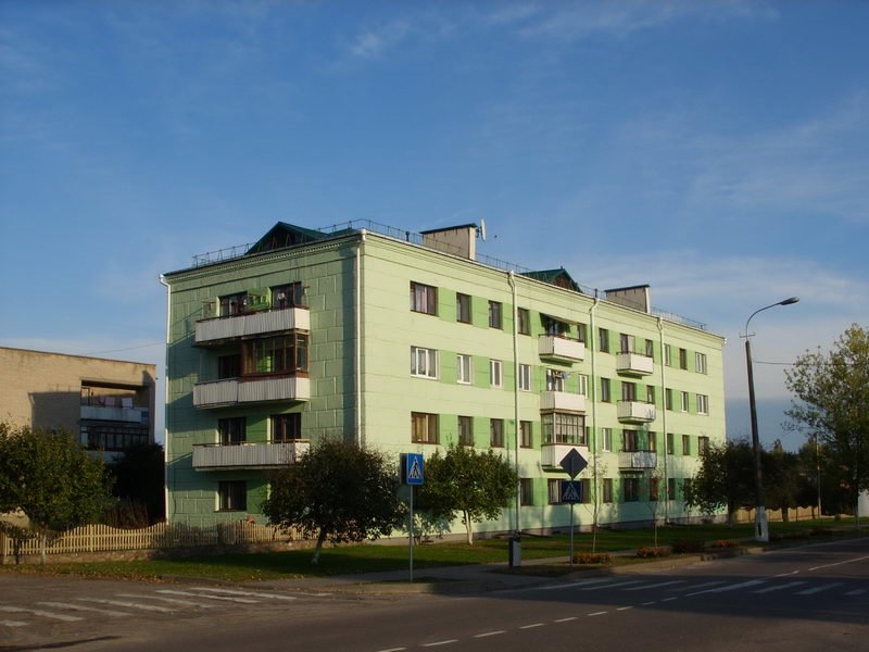 Первый многоэтажный дом в городе, Каменец