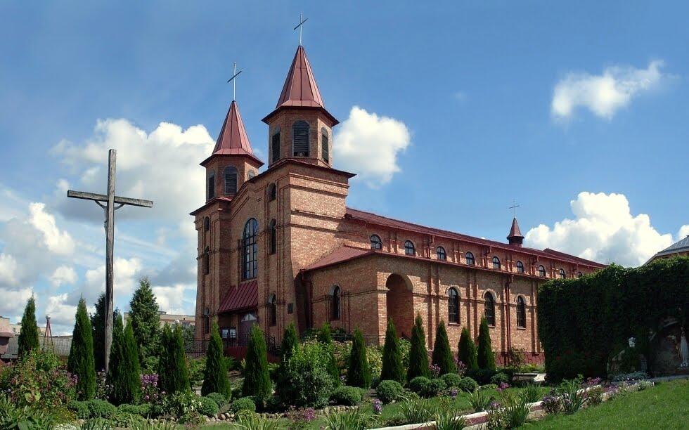 Katolický kostel Srdce pana Ježíše, Ljachavichi, Belarus, Ляховичи