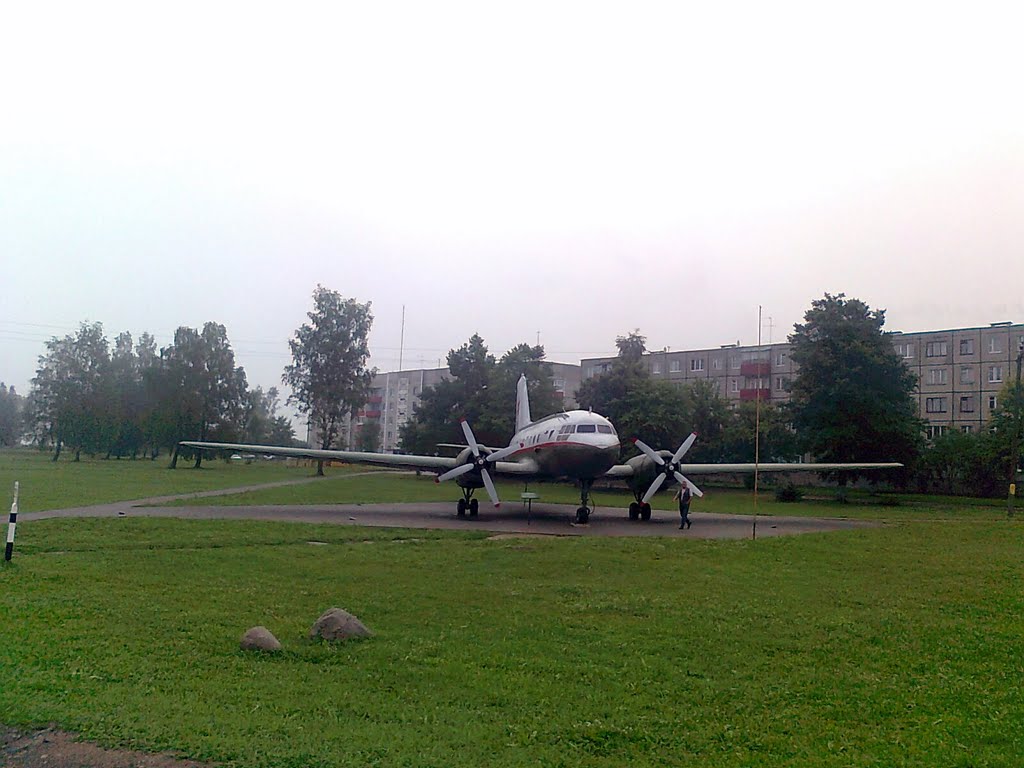 Самолет-памятник, Бегомль