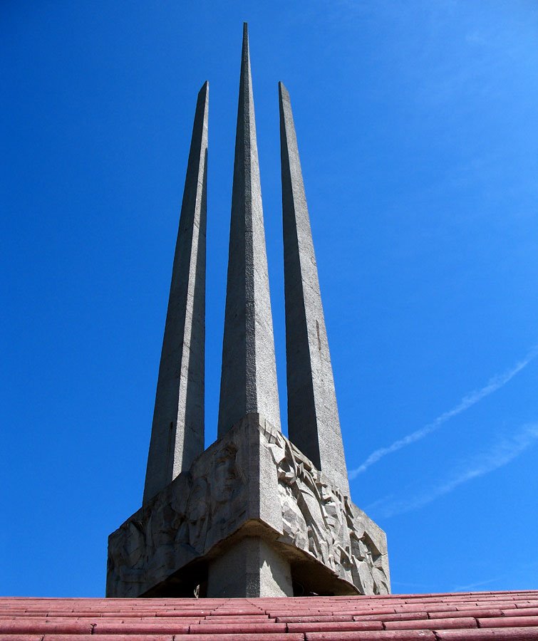 Monument to WW2 Three bayonets in Viciebsk, Витебск