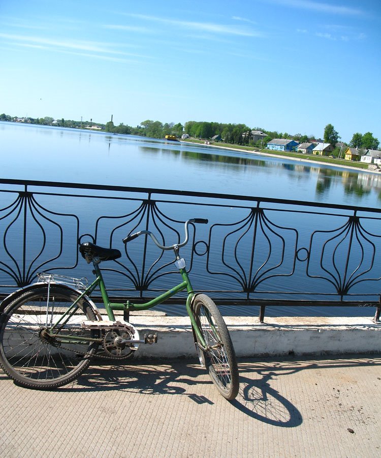 Bicycle at the bridge over Miory lake, Миоры