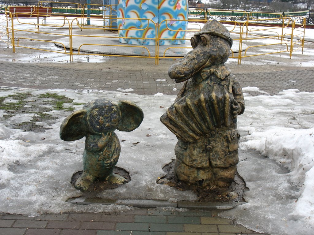 Памятник Чебурашке и крокодилу Гене / Monument to Cheburashka and crocodile Gena, Орша