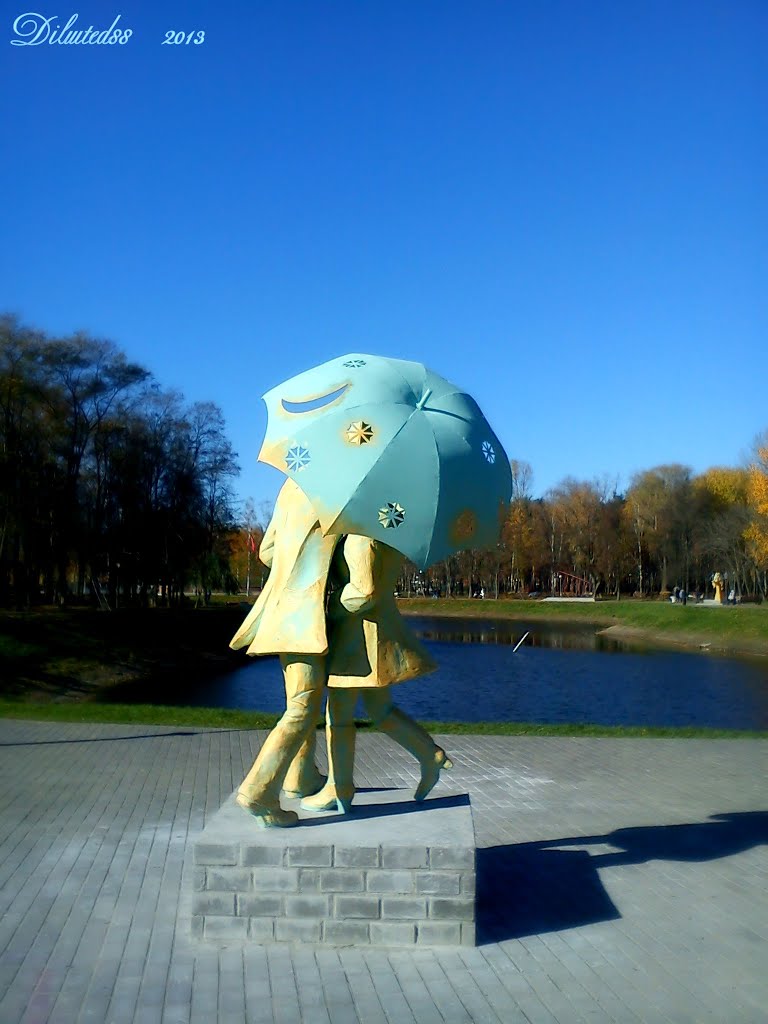 Скульптура закаханых у фестывальным парку ... Sculpture lovers in the festival park, Белицк