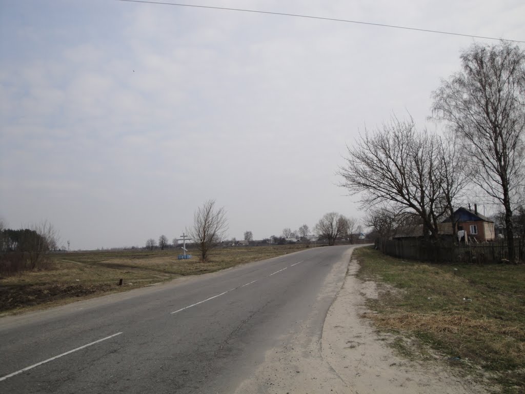 В поселке Большевик открылась обновленная стела в память о воинах-земляках - Сте