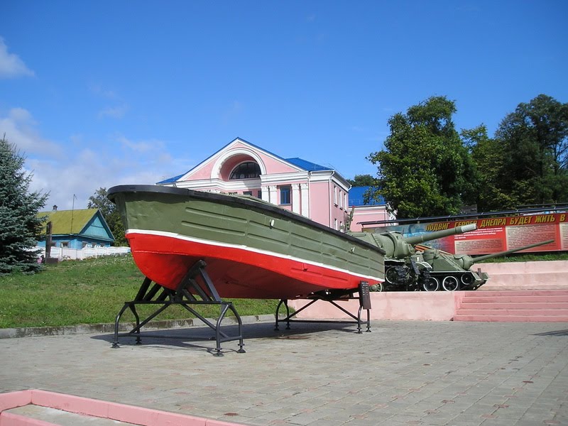 Буксирно-моторный катер БМК-90, Лоев