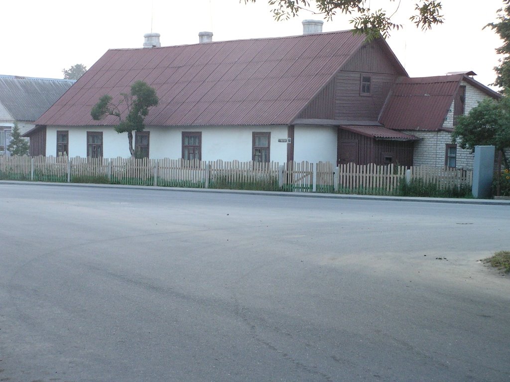 Дом на скрыжаванні вуліц Савецкая і Мопраўская, Волковыск