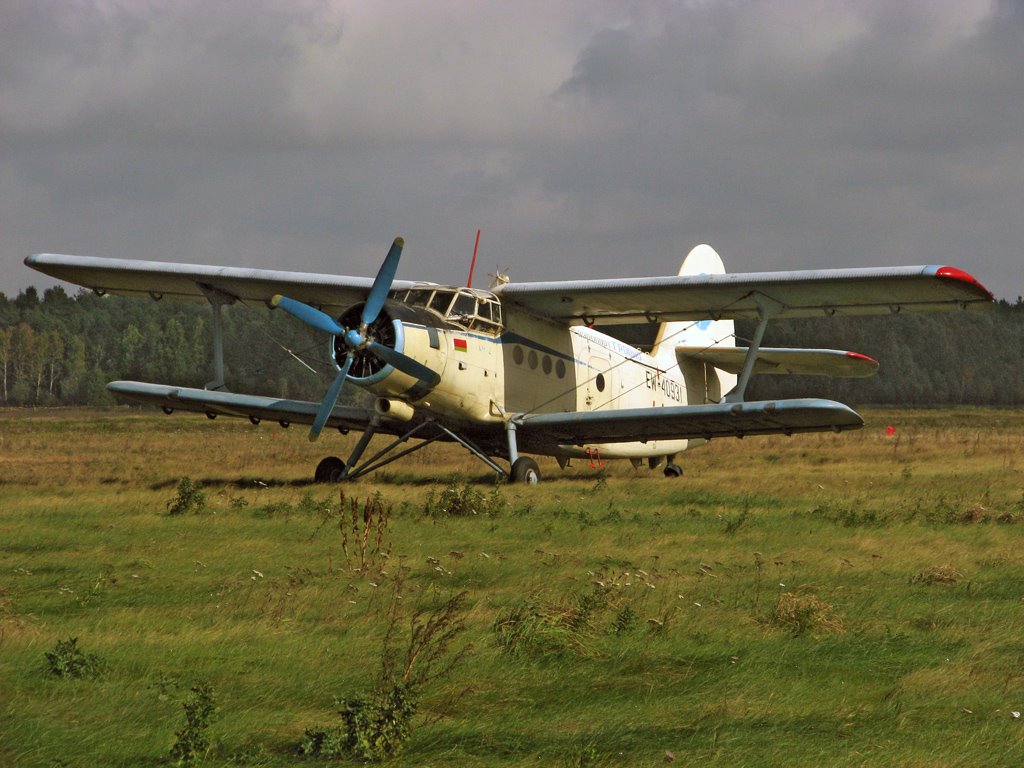 An-2 EW-40931 in fishfarm Selec, Козловщина