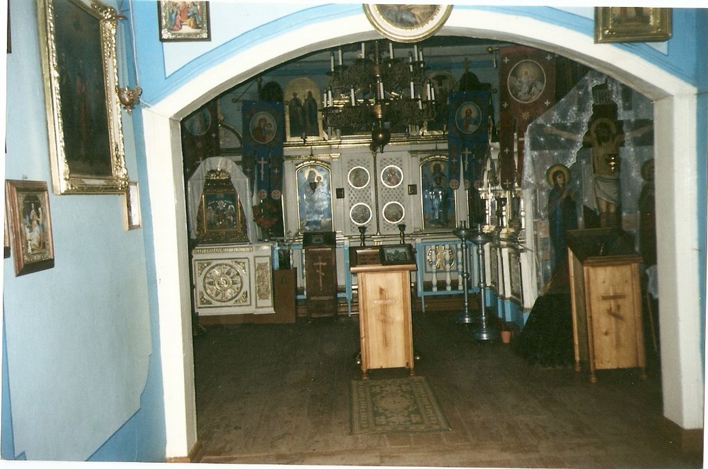 Lida.Wnętrze Cerkwi drewnianej na Cmentarzu Prawosławnym. (2002), Лида