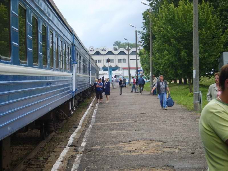 Вокзал и поезд Солигорск - Могилев, Солигорск