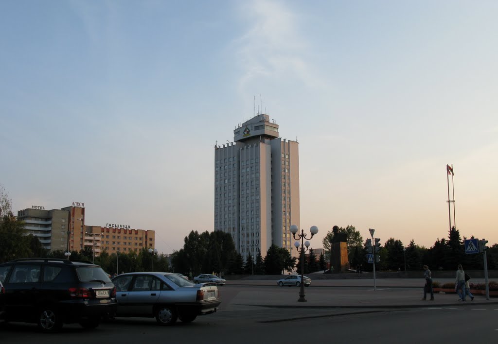 in the central square, Солигорск