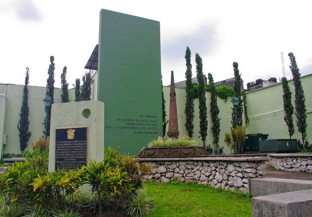 Monumento la Casa Quemada 2, Кордоба
