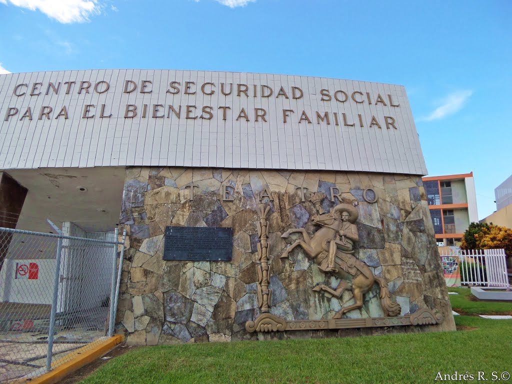 Teatro del Centro de Seguridad Social Para el Bienestar Familiar, Косамалоапан (де Карпио)
