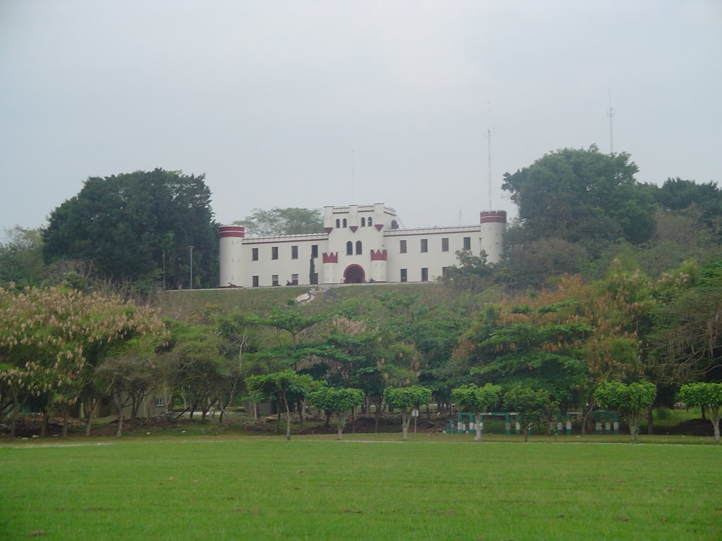 El Castillo del Cuartel, Мартинес-де-ла-Торре