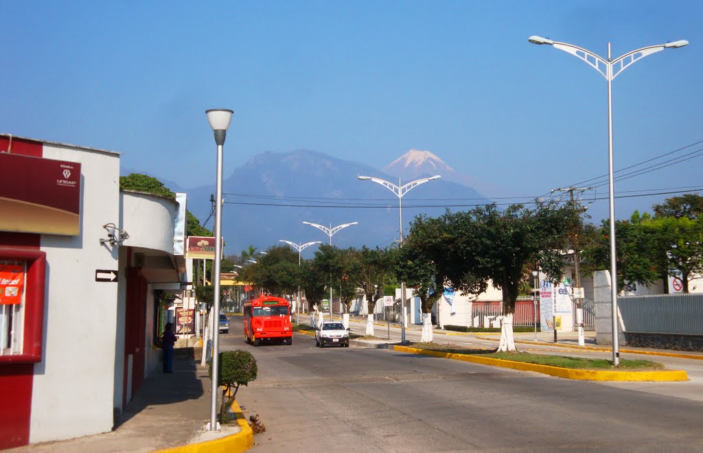Pico de Orizaba desde Av. Circunvalación, Оризаба