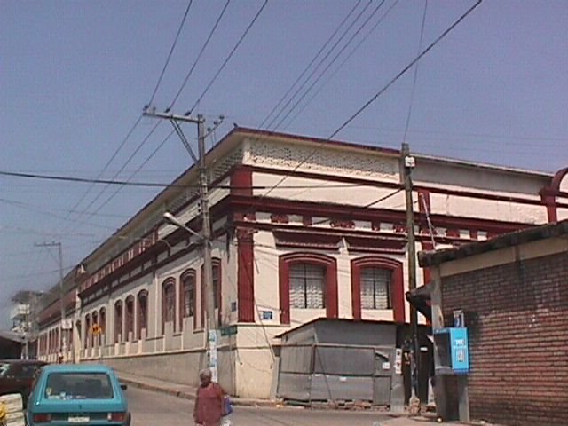 Escuela Donato Márquez Azuara, Папантла (де Оларте)