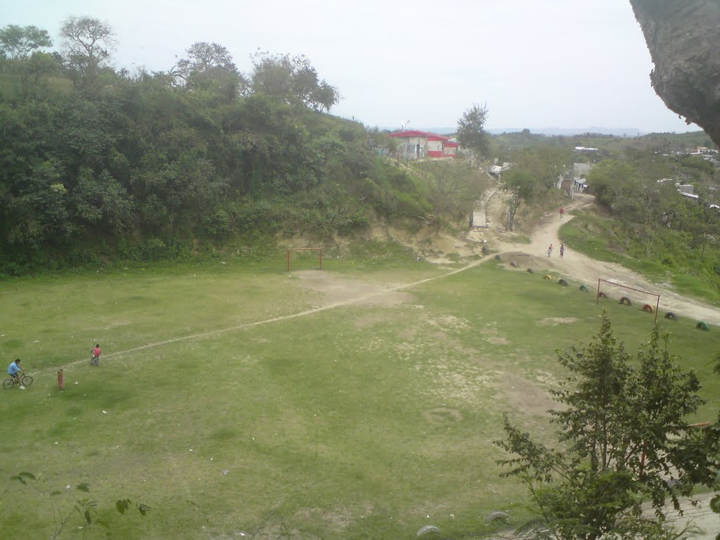 Lomas de Plata Campo de Futbol, Папантла (де Оларте)