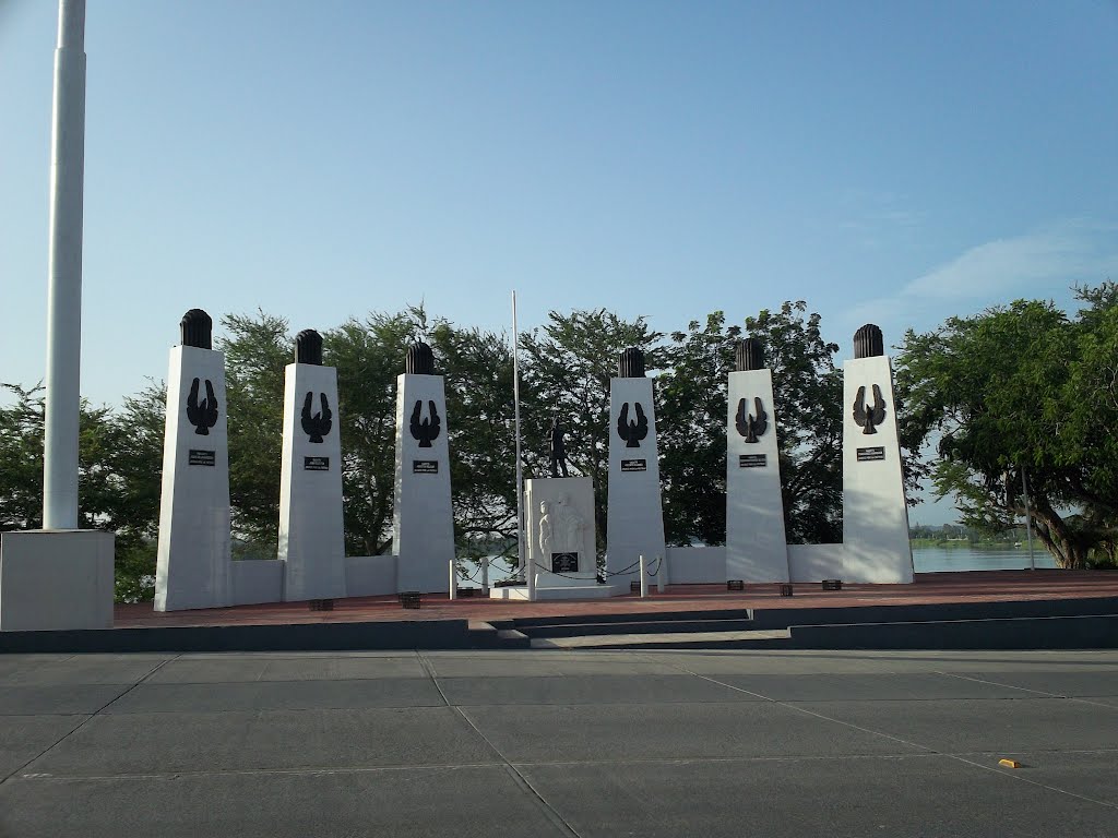 monumento, Тукспан-де-Родригес-Кано