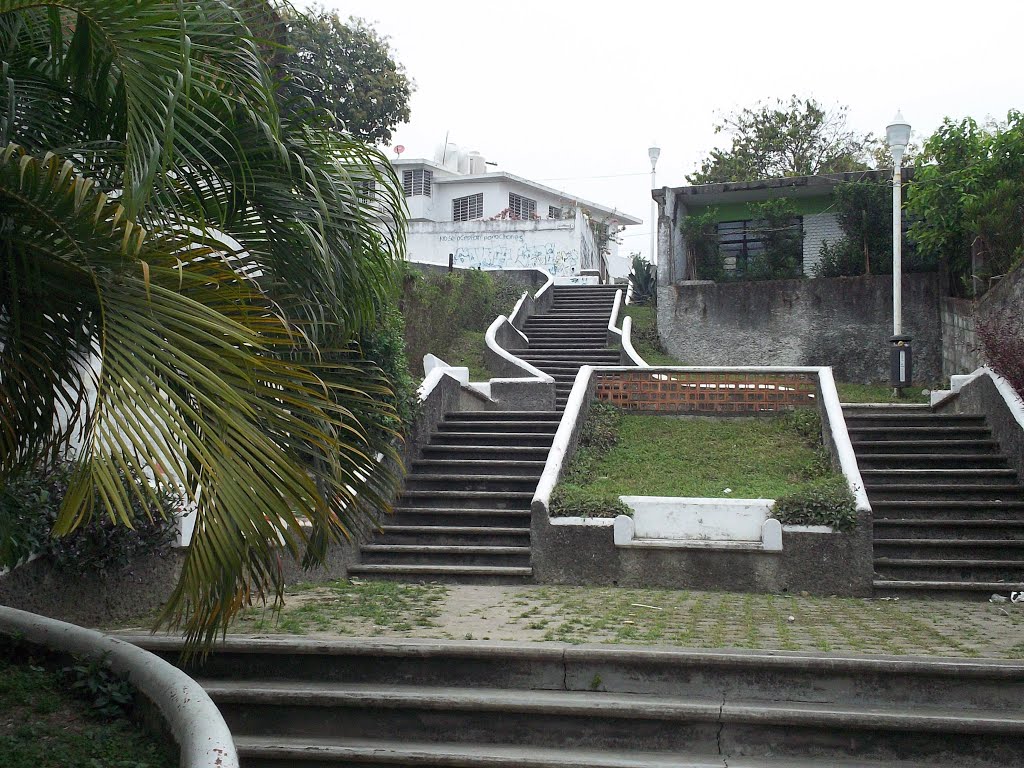 escaleras, Тукспан-де-Родригес-Кано