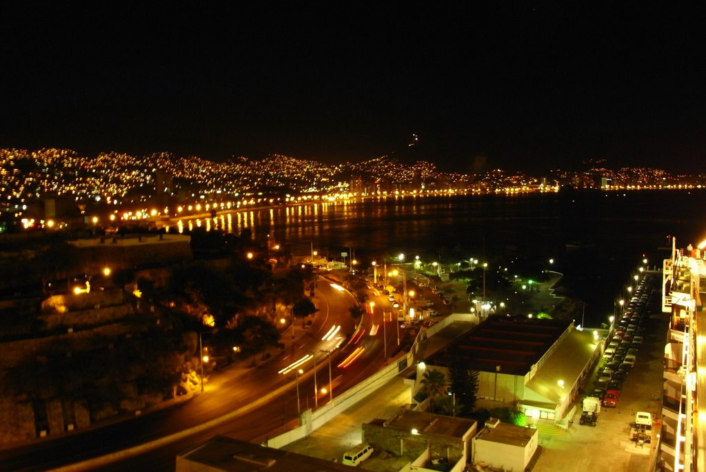 Acapulco at night, Акапулько