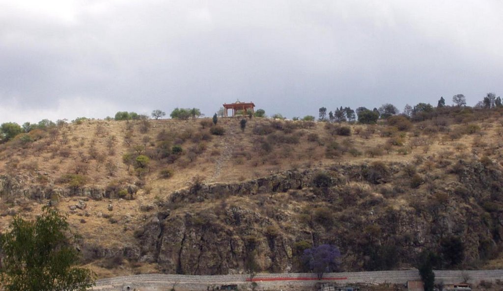 Cruz en el Cerro del Toro, Acambaro, Gto, Акамбаро