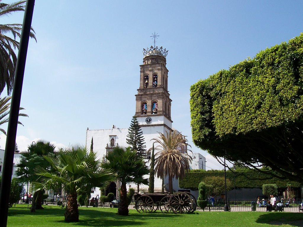 Iglesia y carreta, Акамбаро