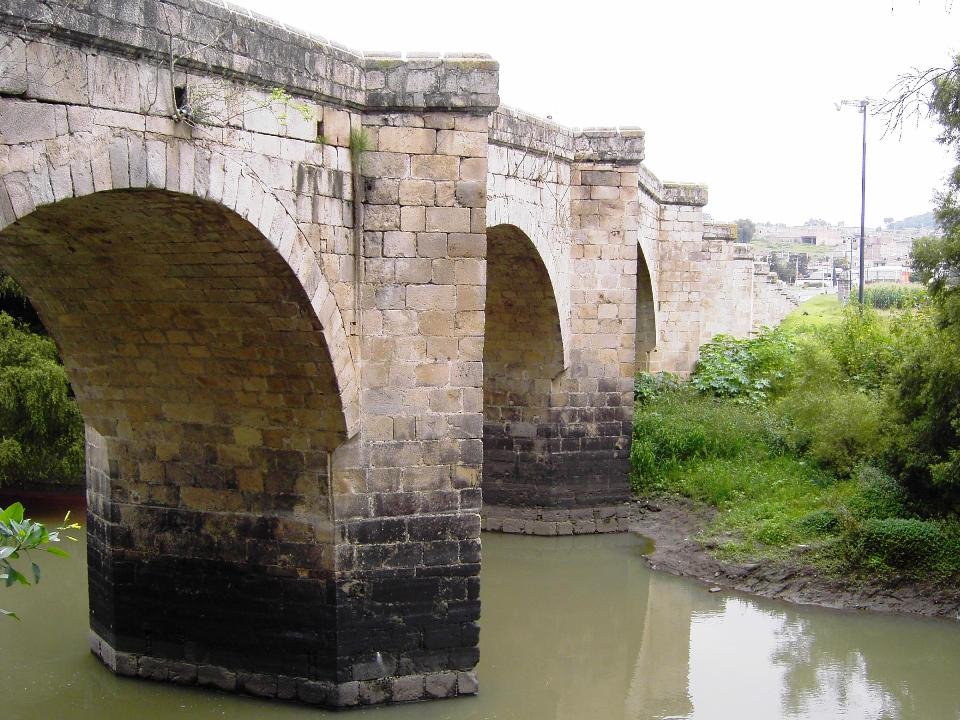 Acambaro Gto, puente de piedra, Акамбаро