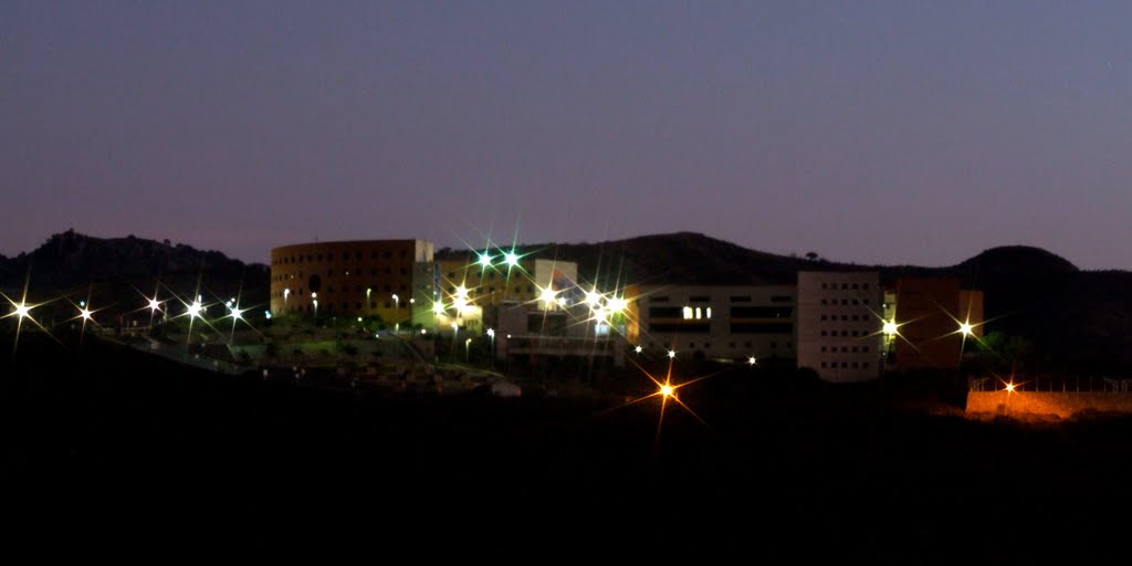 UCEA Universidad de Guanajuato por la Noche, Валле-де-Сантъяго