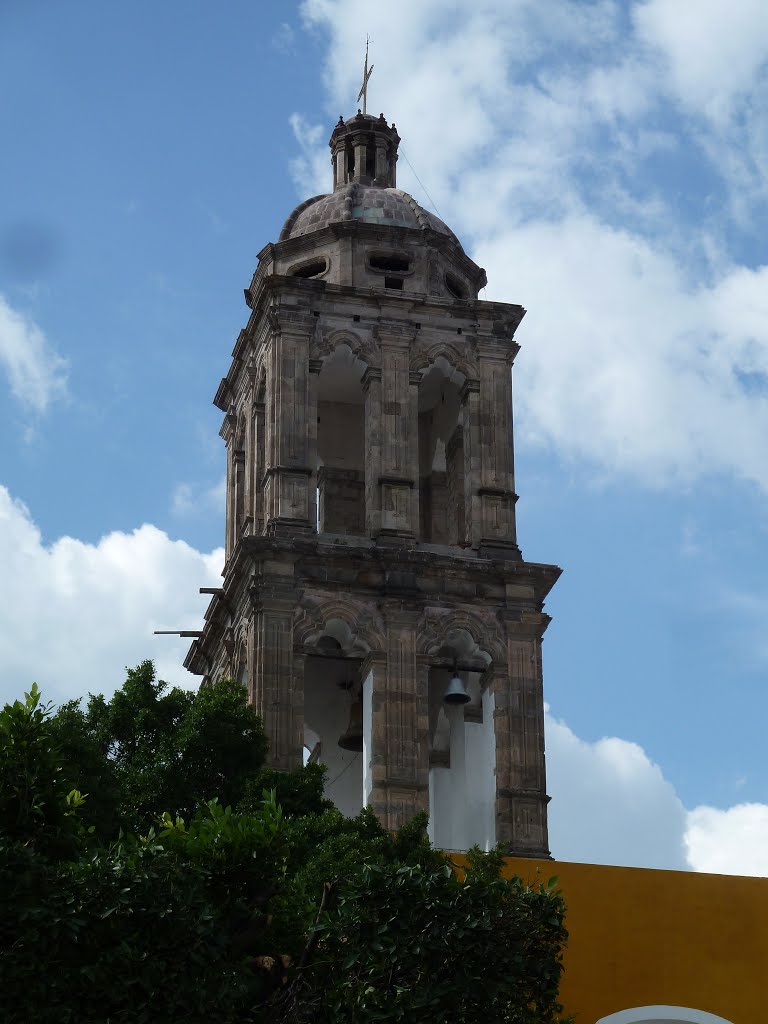 Torre, Ирапуато