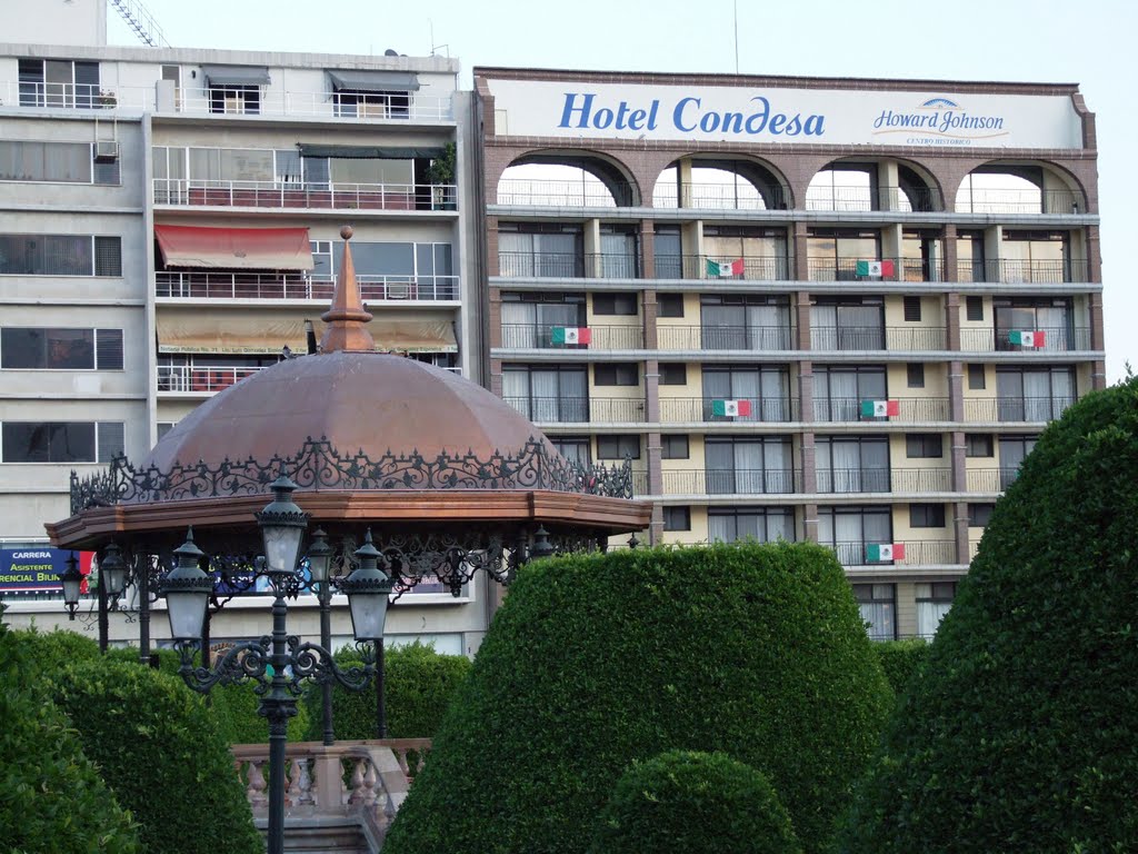 Hotel Condesa Hotel Howard Johnson Leon, Леон (де лос Альдамас)