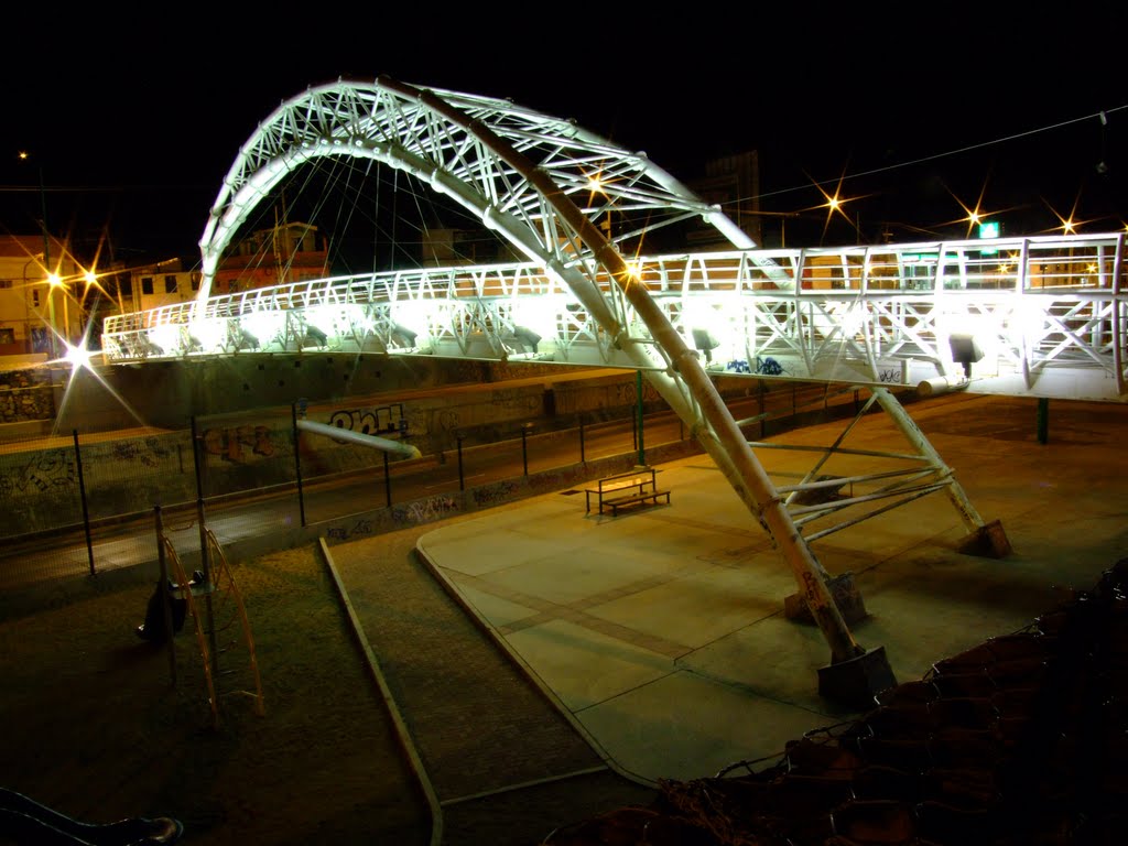 Puente Cruz de Cantera por la Madrugada, Леон (де лос Альдамас)