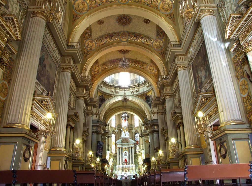 Catedral Metropolitana de la Madre Santísima de la Luz León Guanajuato, Леон (де лос Альдамас)