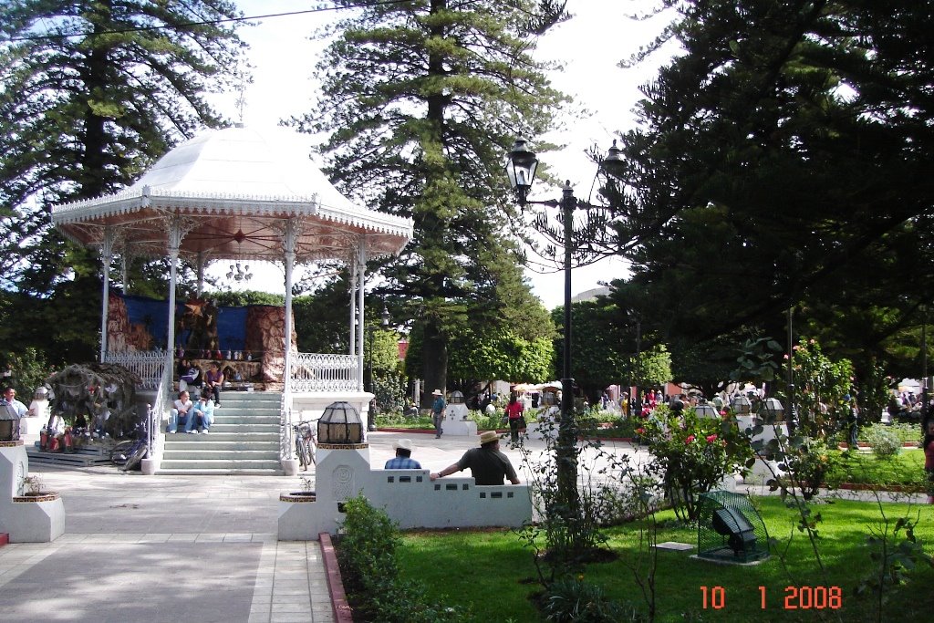 Jardín Principal con vista al Kiosko, Pénjamo, Gto., Mex., Пенхамо