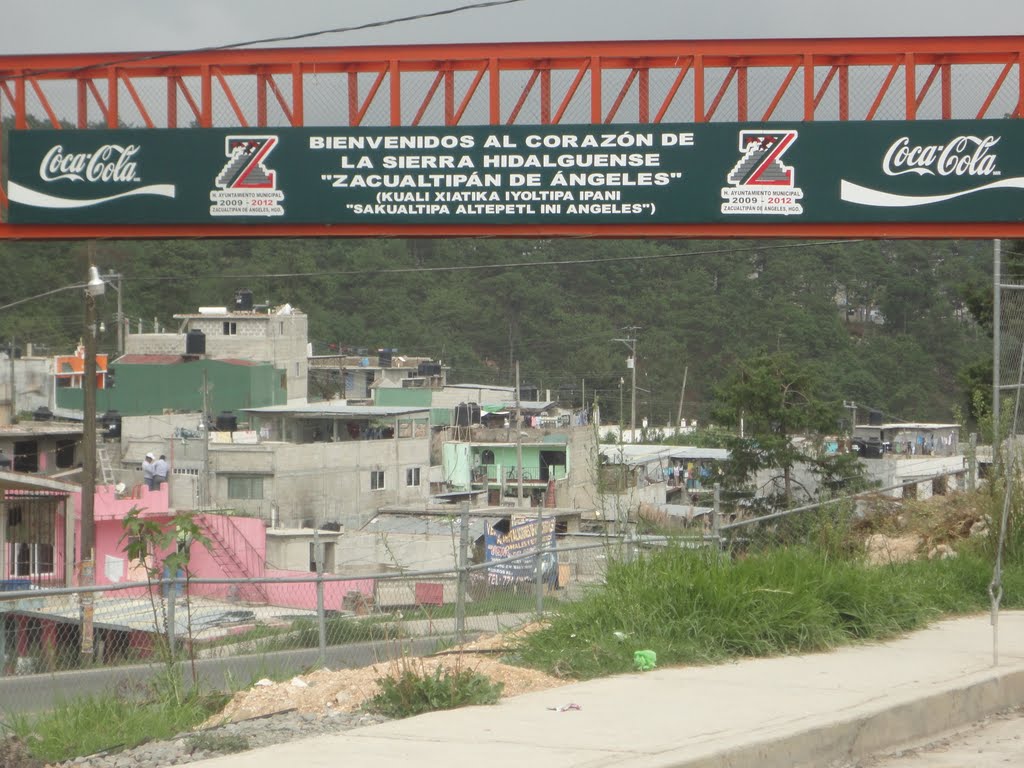 Nuevo puente peatonal, Zacualtipan, Hidalgo, Гуэхутла-де-Рейес
