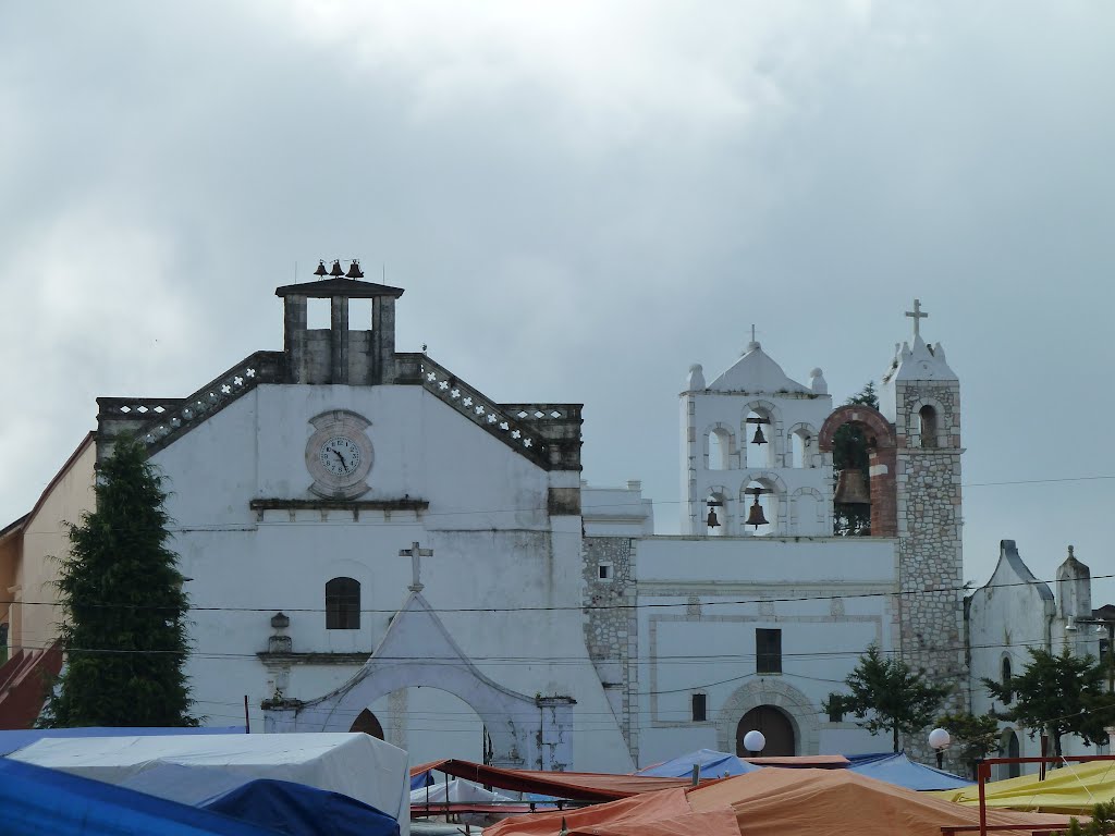 la iglesia de Zacualtipan, Гуэхутла-де-Рейес