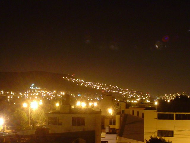 Vista nocturna hacia el centro, desde mi casa, Пачука (де Сото)