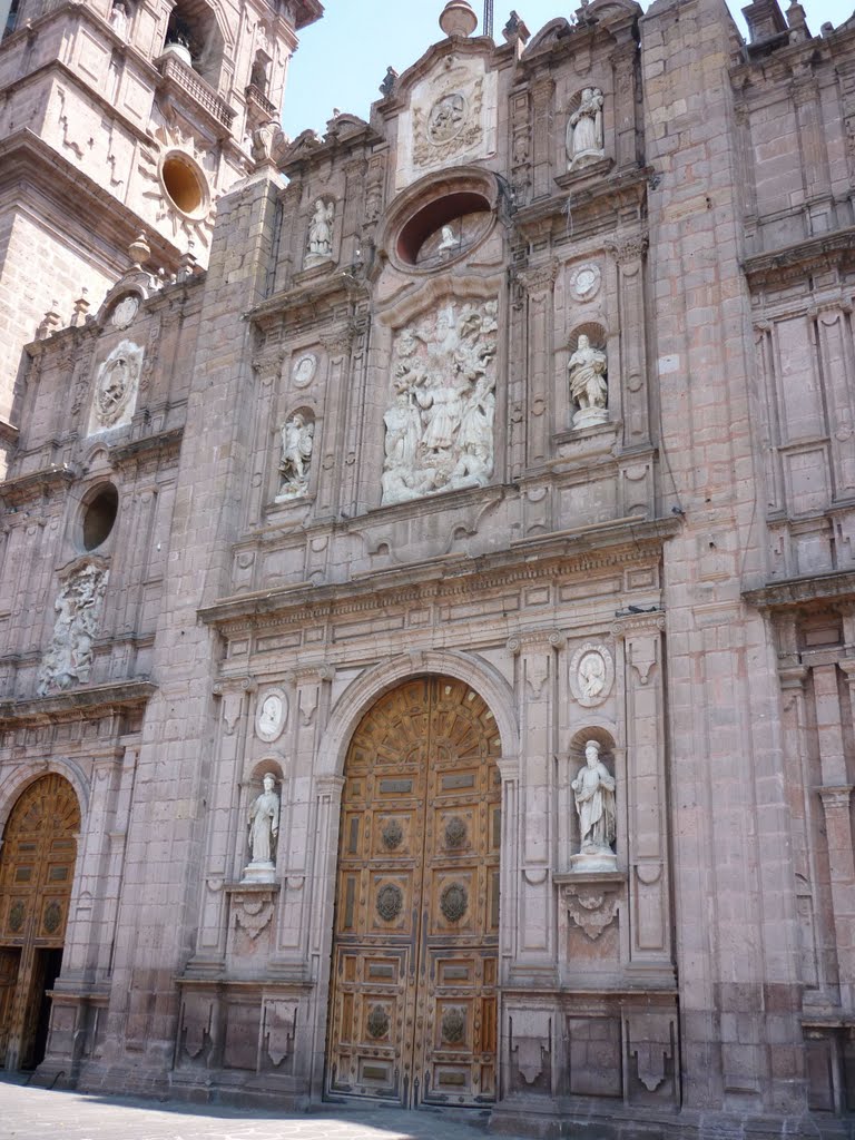 Fachada de la Catedral de Morelia, Морелиа