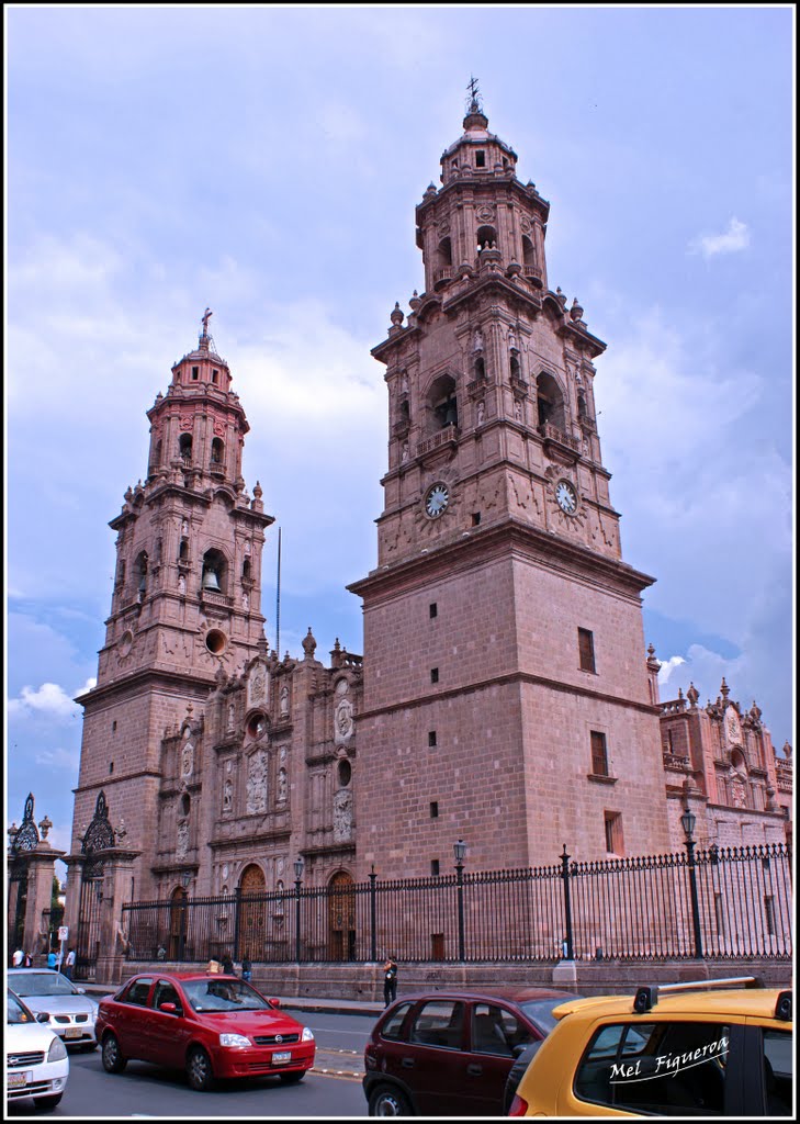 Catedral de Morelia by Mel Figueroa, Морелиа