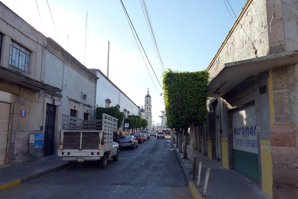 Calle Francisco de Zendejas 01, Пуруандиро