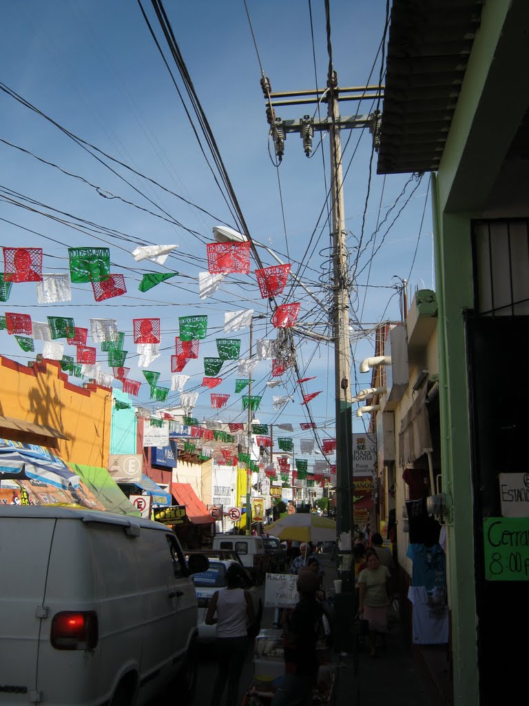 Mucho tráfico en el centro de Cuautla., Куаутла-Морелос