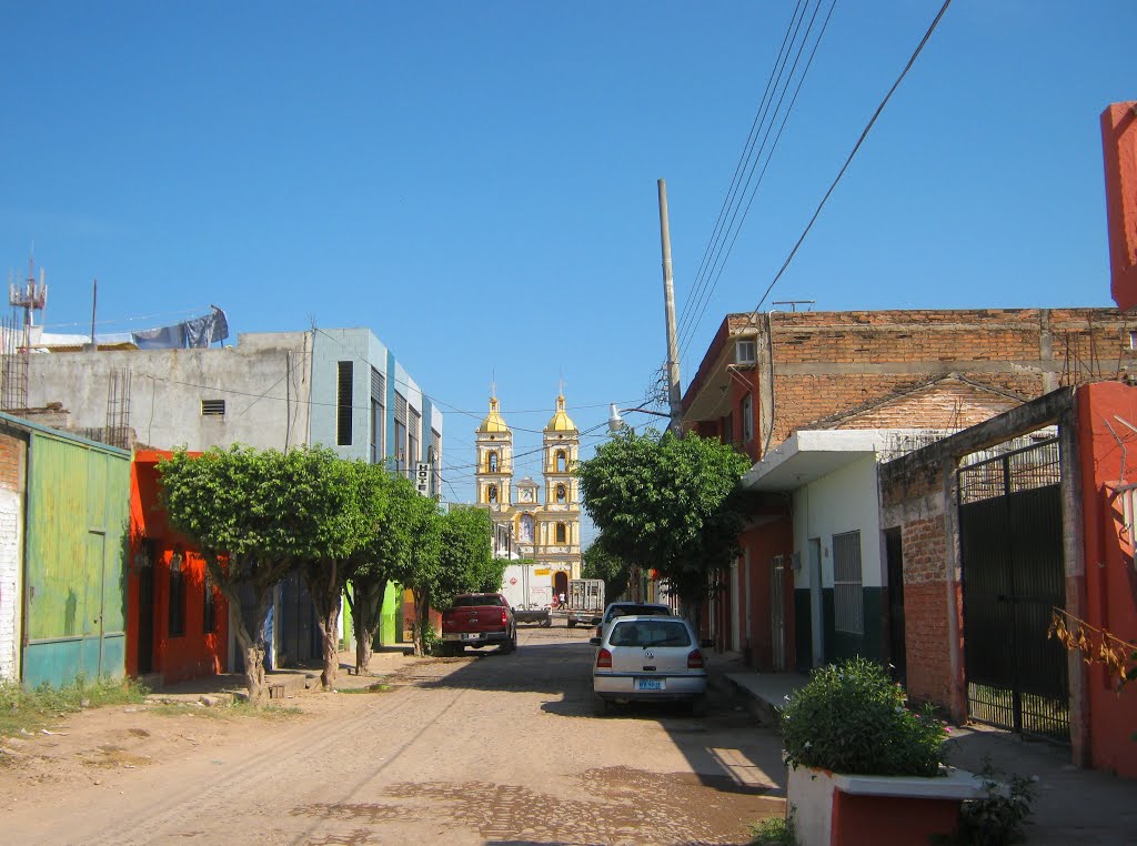 Por la calle Iturbide en Tecuala, Nay, Текуала