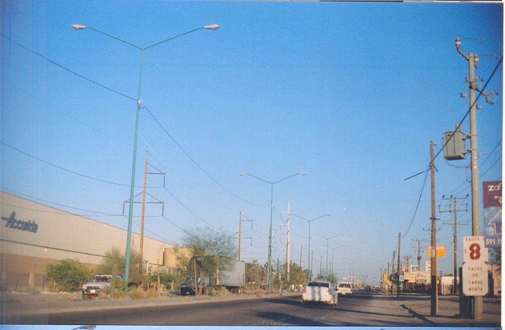 Carretera a San Luis frente a Parque Industrial, Мехикали