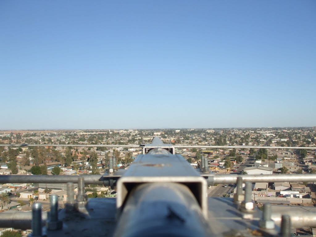 Vista al Este desde la torre de XE2K, Тиюана