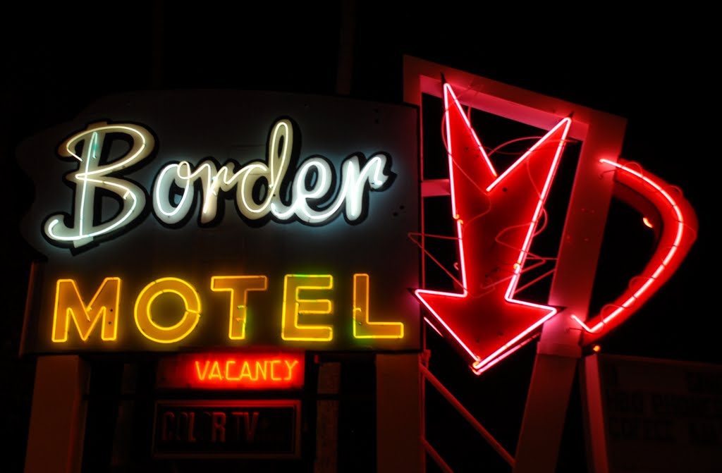 Border Motel Neon 2, Тиюана