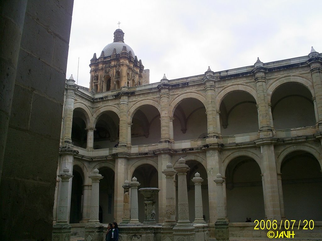 Patio interior del convento, Оаксака (де Хуарес)