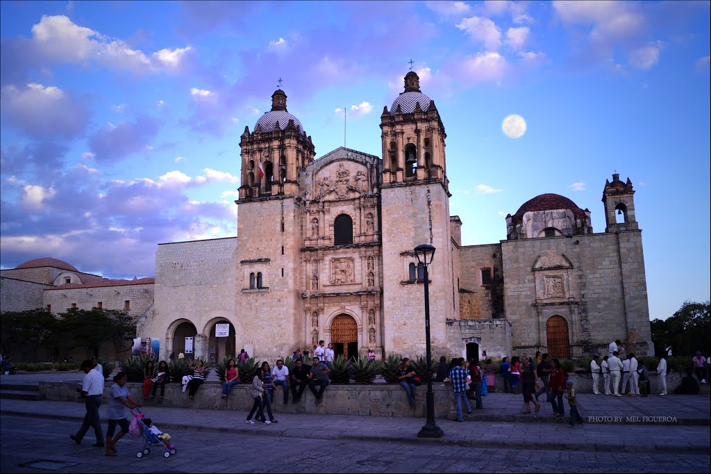 Ex Convento de Santo Domingo de Gusmán by  Mel Figueroa, Оаксака (де Хуарес)