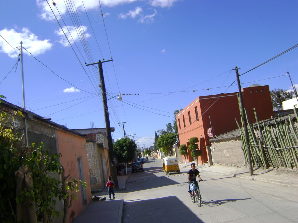 Calle 2 de Abril. Tlacolula, Oaxaca., Тлаколула (де Матаморос)