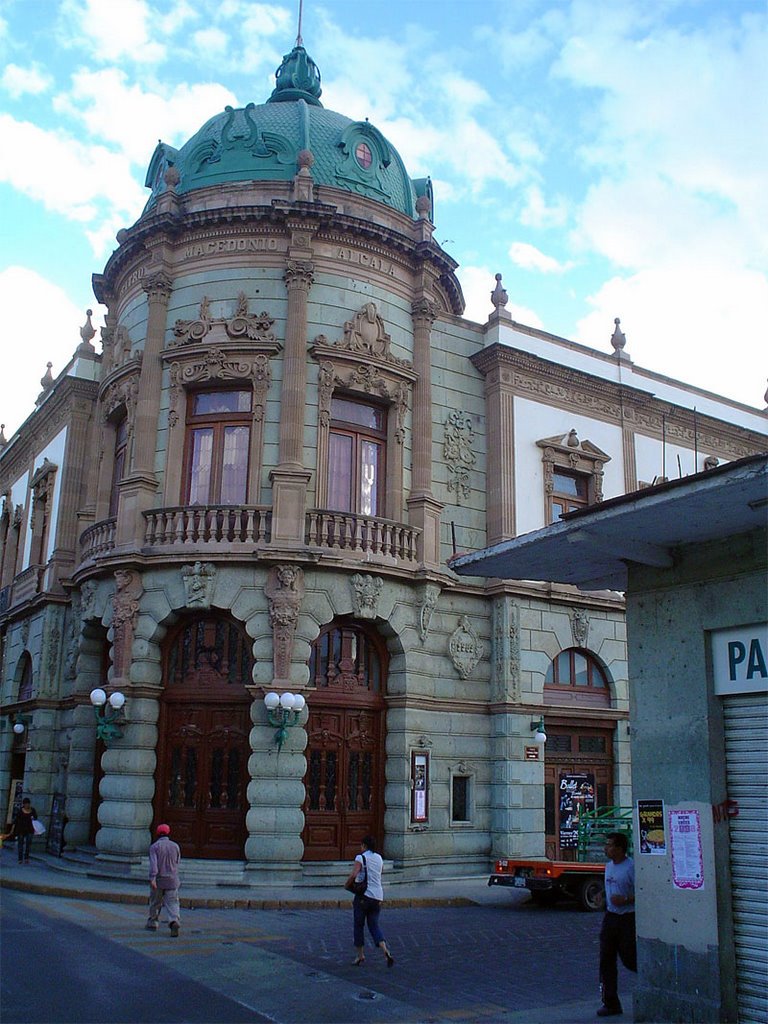 Teatro Macedonio Alcalá, Oaxaca, Тукстепек