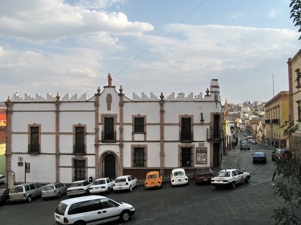 Historic building in front of templo de Santo Domingo, Закатекас