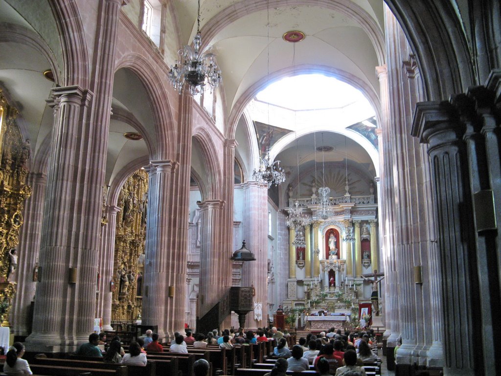Inside church templo de Santo Domingo, Закатекас